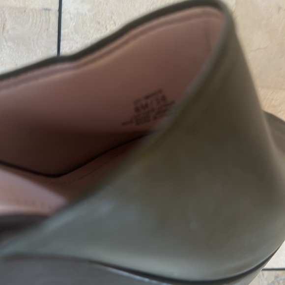 Vince Camuto sandal very very good condition used like twice size 6 - Picture 13 of 14